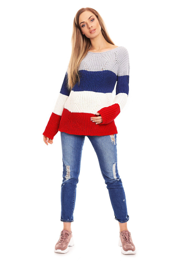 Viacfarebný pruhovaný sveter s lodičkovým dekoltom model 70019 farba džínsová