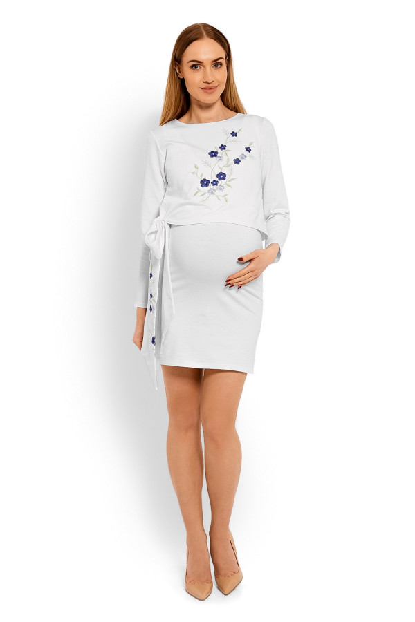Tehotenské šaty s vyšívanými kvetinami a s viazankou na boku biele