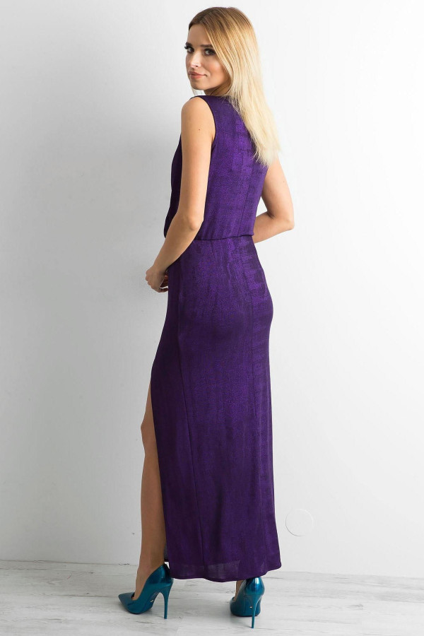 Dlhé spoločenské šaty s rozparkom model 43426 fialové