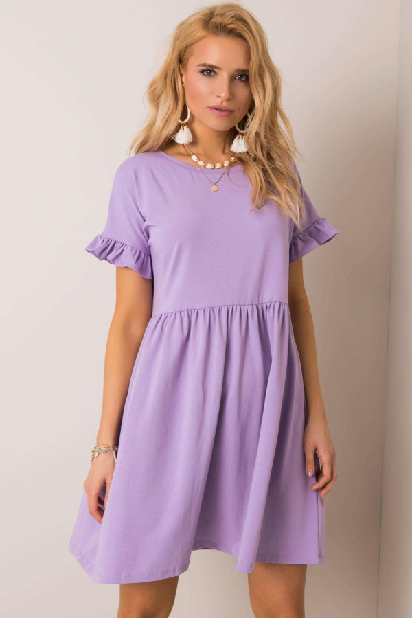 Voľné šaty Marietta s nariasením a volánmi farba lila