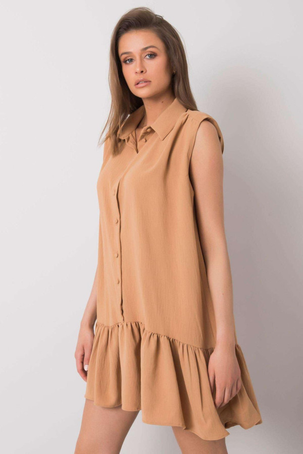 Voľné volánové šaty Odelia s gombíkmi farba camel
