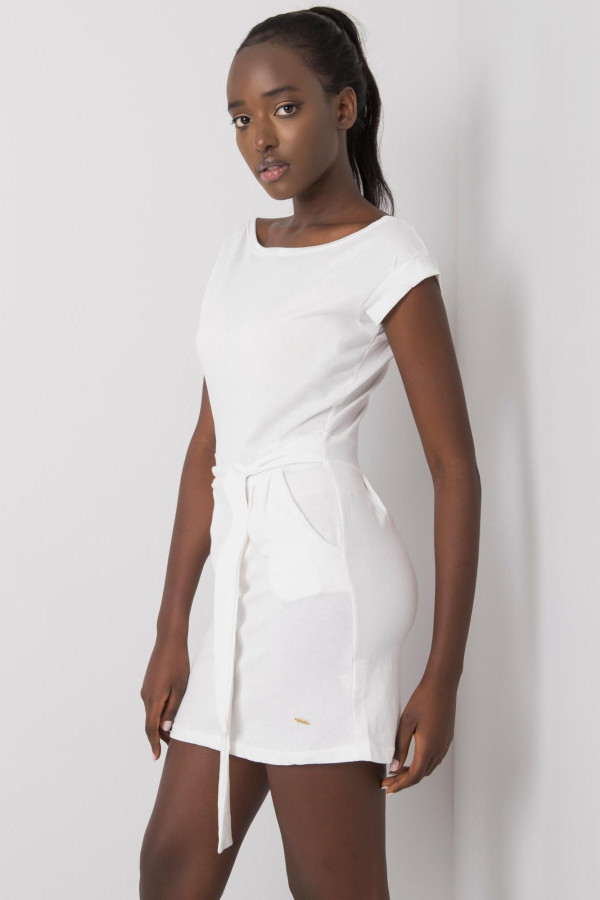 Krátke šaty Letitia viazané v páse biele