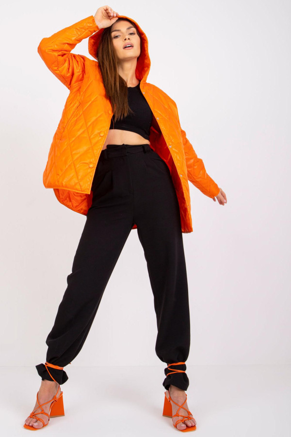 Prešívaná prechodná bunda s kapucňou Eleanor oranžová