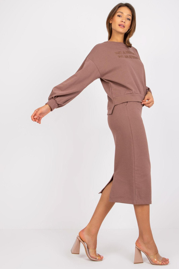 Súprava sukne a mikiny s vyšívaným nápisom model 64871 farba cappuccino