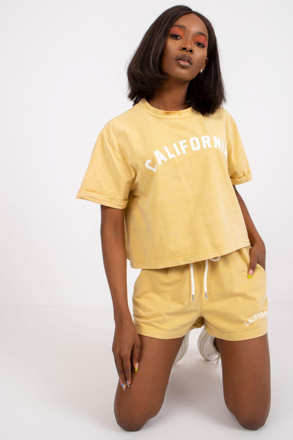 Bavlnená súprava šortiek a trička s nápisom California svetlá žltá