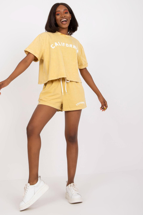 Bavlnená súprava šortiek a trička s nápisom California svetlá žltá