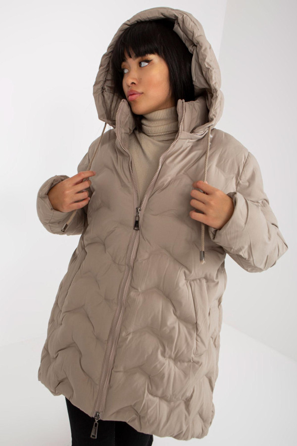 Zimná páperová bunda s kapucňou model 26200 béžová