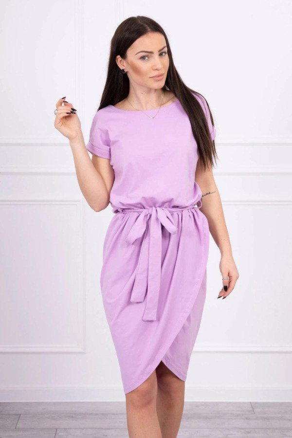 Šaty s viazankou v páse so zavinovacou spodnou časťou farba lila