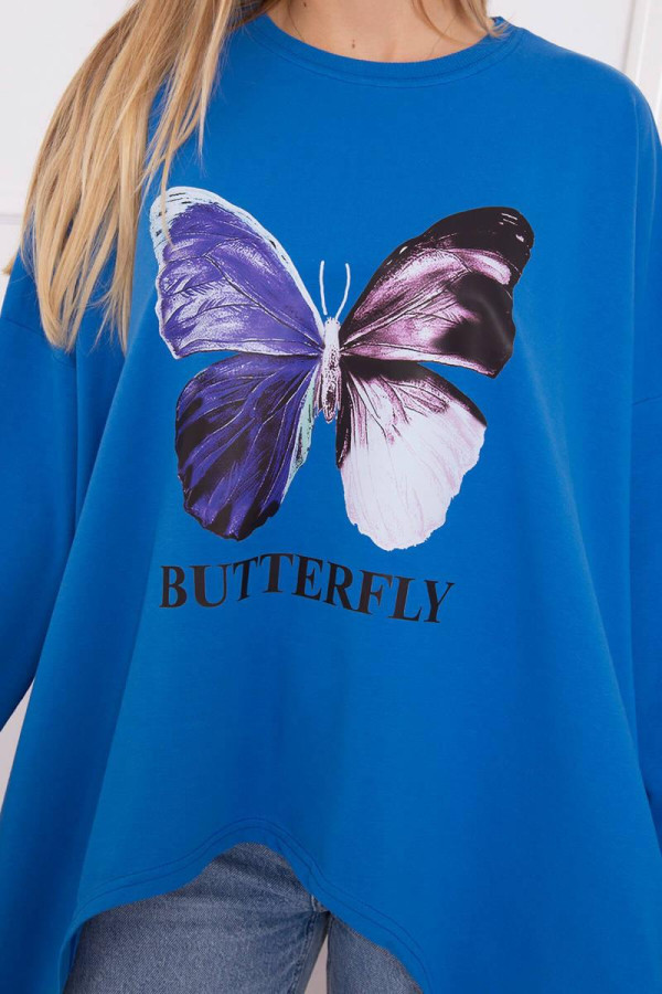 Predlžená oversize blúzka s potlačou motýľa kráľovská modrá