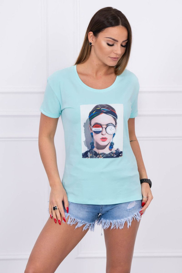 Tričko s potlačeným motívom ženy v okuliaroch mentolové