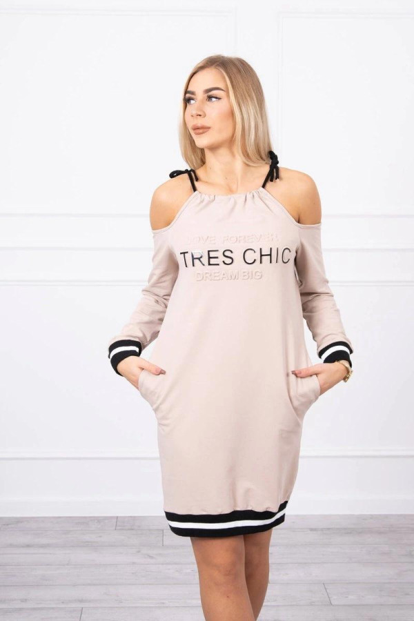 Šaty s nápisom Tres Chic béžové