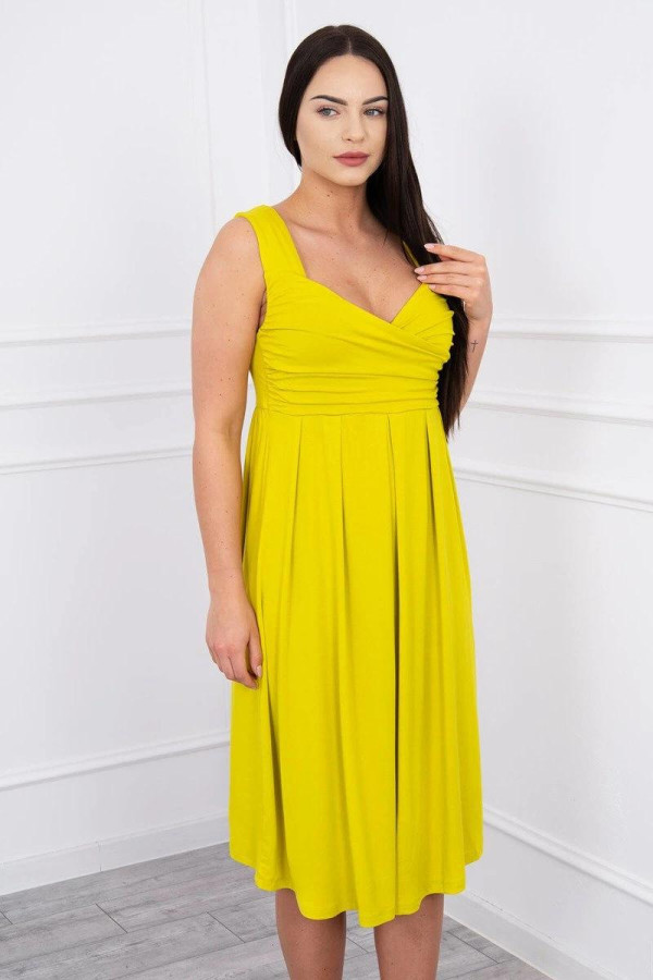 Voľné šaty so širokými ramienkami model 61063 farba kiwi