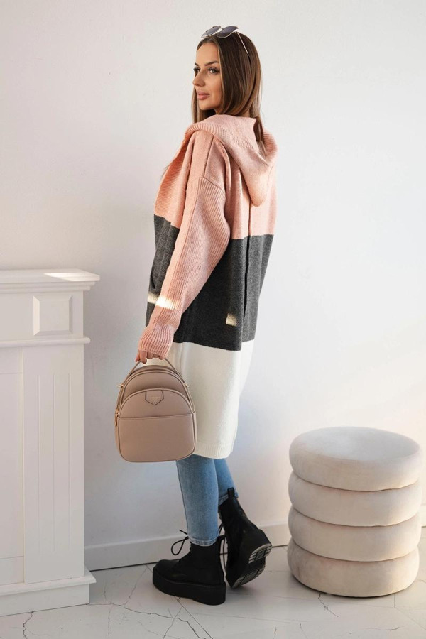 Dlhý trojfarebný kardigánový sveter s kapucňou model 24-35 pudrovo ružový+grafitový+farba ecru