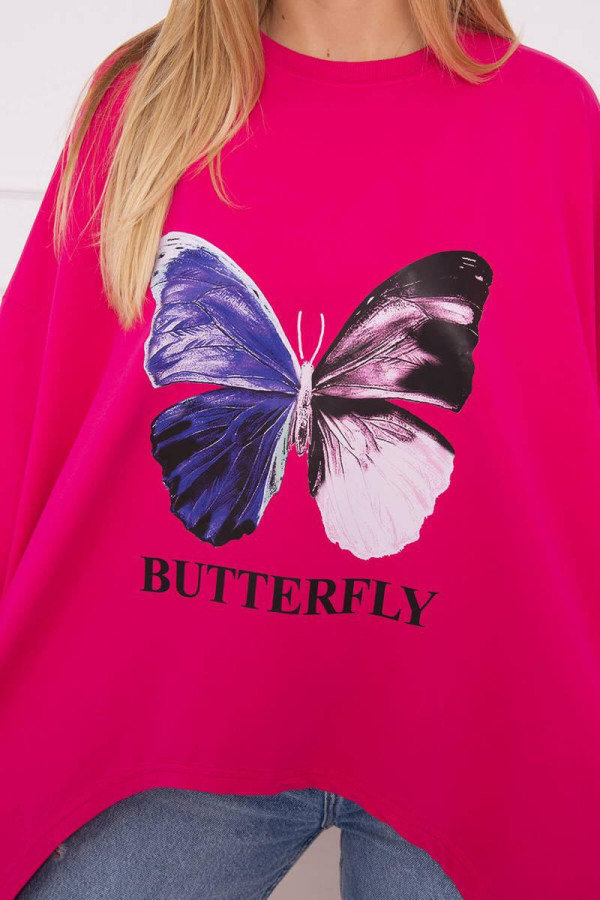 Predlžená oversize blúzka s potlačou motýľa fuksiová