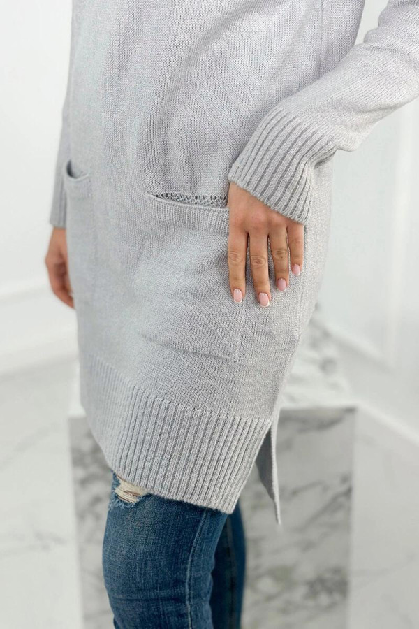 Úpletový sveter s rozparkami, vreckami a stojačikom svetlý šedý