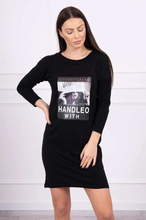 Šaty s grafikou a nápisom Handleo With čierne
