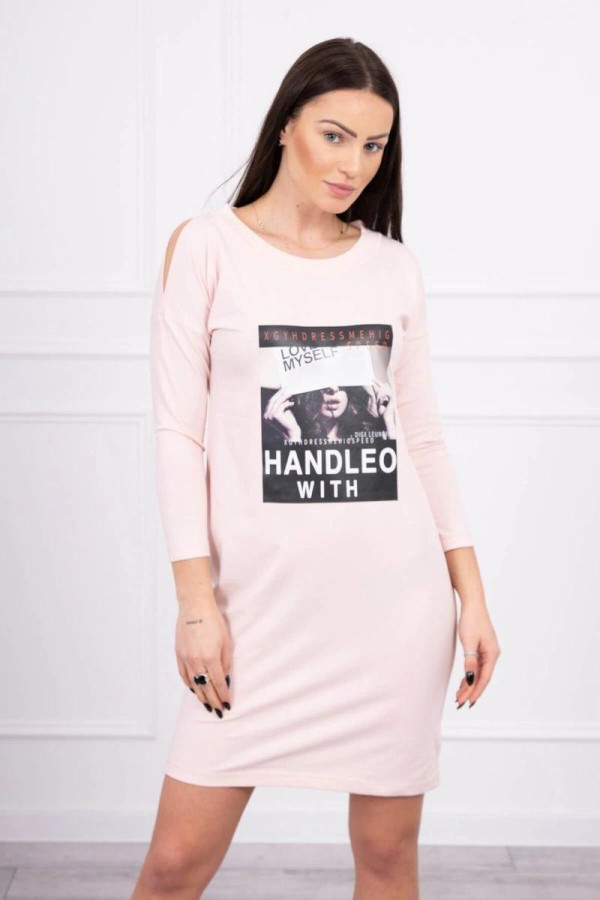 Šaty s grafikou a nápisom Handleo With pudrovo ružové