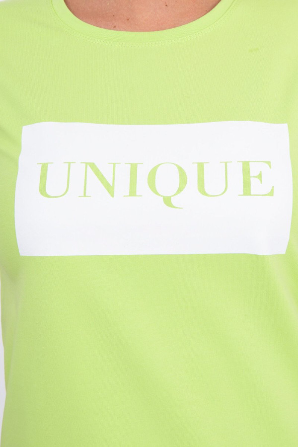 Tričko s nápisom Unique svetlozelené