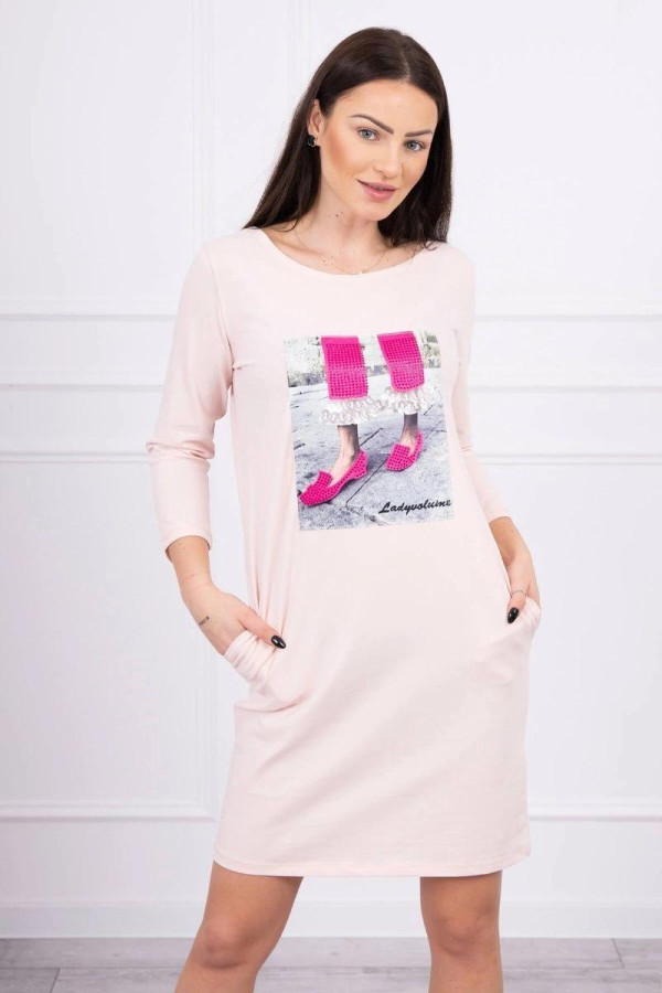 Šaty s 3D grafikou so zirkónmi model 66835 pudrovo ružové