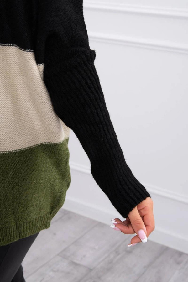 Trojfarebný sveter s kapucňou a s netopierími rukávmi čierny+béžový+khaki