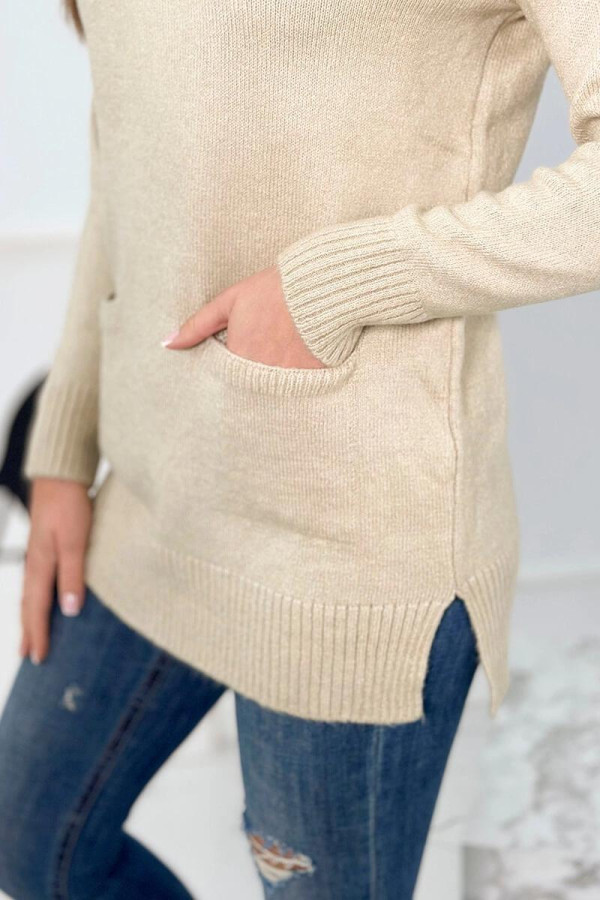 Úpletový sveter s rozparkami, vreckami a stojačikom béžový