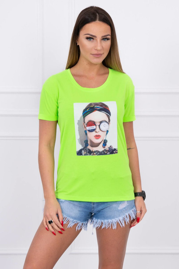 Tričko s potlačeným motívom ženy v okuliaroch neónovo zelené