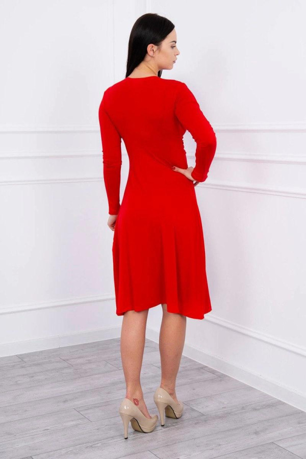 Voľné šaty s preväzom pod hrudníkom model 8315 červené